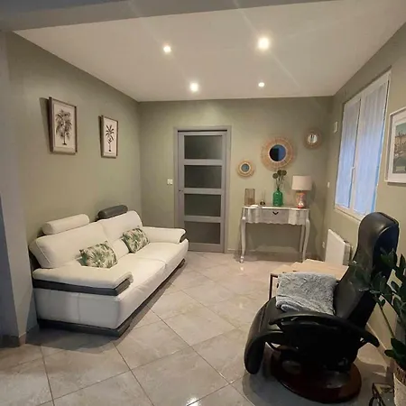 Rez-de-chaussée De Plain-pied Avec Parking Privé Au Centre * Dieppe